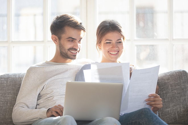 couple reading